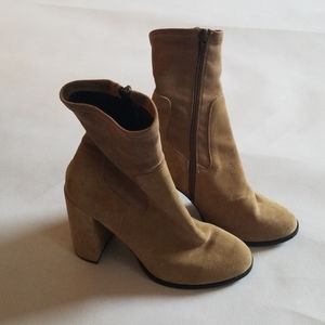 Chinese Laundry Tan Chunky Heel Bootie 8